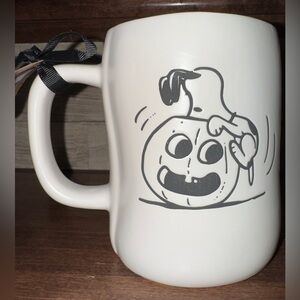 Super Cute 🥰 Peanuts Snoopy “Beware of the Beagle” 2 Sided Halloween Mug